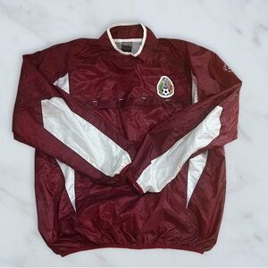 Nike Mexico Vintage Windbreaker Size
Medium men’s